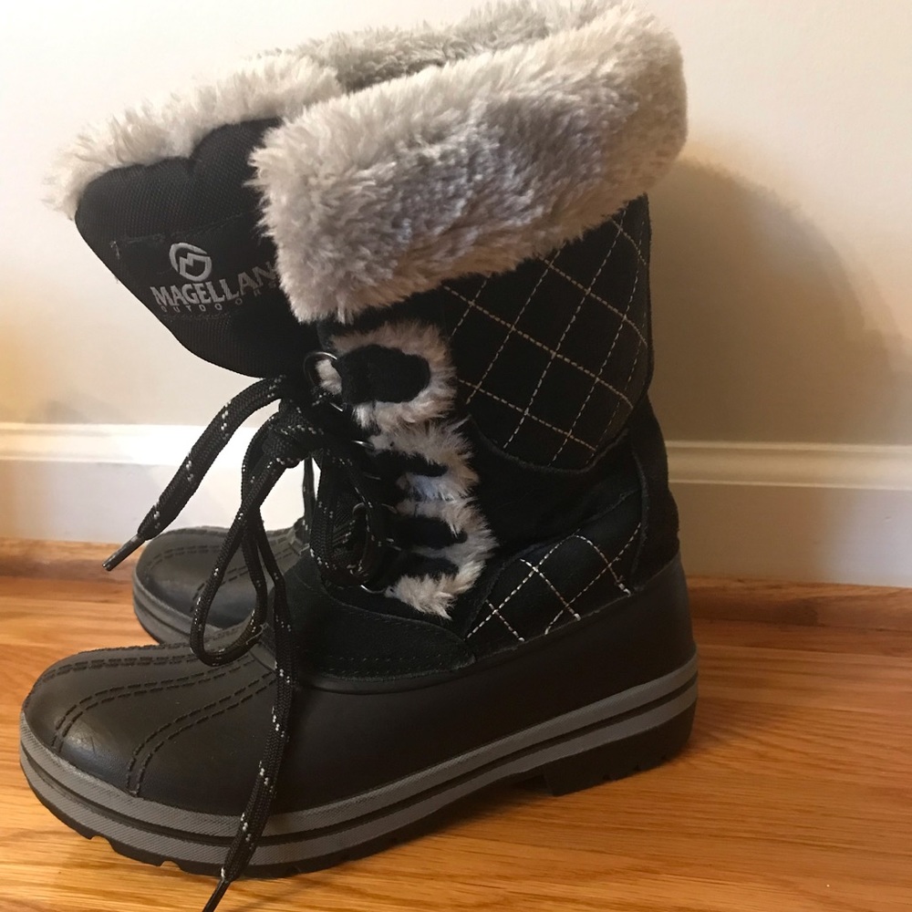 Women’s insulated snow/rain boots